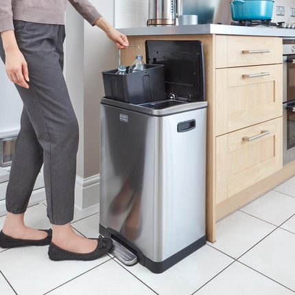 BLACK+DECKER pedaalemmer Prullenbak - Afvalbak voor badkamer 5Liter gemaakt met RVS en soft close - losse binnenemmer