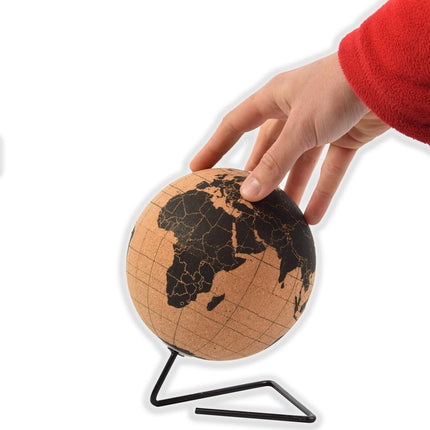Wereldbol van kurk met metalen standaard - Diameter 15 cm - Kurkbol met gekleurde push-pins - Draaibare wereldbol Kurk - Educatieve wereldkaart - Duurzame roestvrijstalen basis Gemakkelijk draaien - Houd de reizen bij - Stijlvol decor