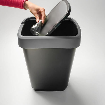 Twist Prullenbak- 50L - 60,2cm - Met Kanteldeksel - Zilver/Zwart