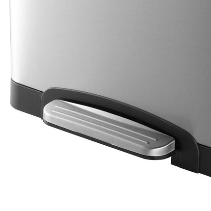 BLACK+DECKER pedaalemmer Prullenbak - Afvalbak voor badkamer 5Liter gemaakt met RVS en soft close - losse binnenemmer