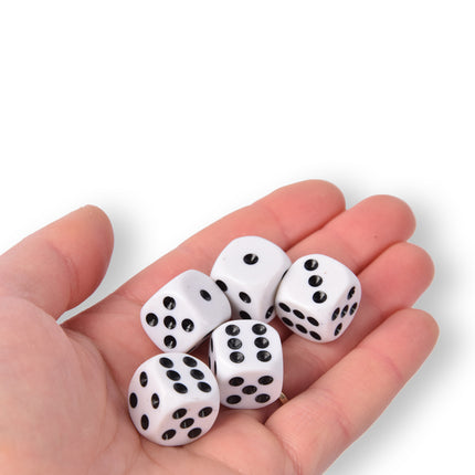 Kwalitatieve Hoogwaardige Dobbelstenen Set van 10 Stuks - Plastic Speelstenen - Wit/Zwart - 1.5cm x 1.5cm - 50g
