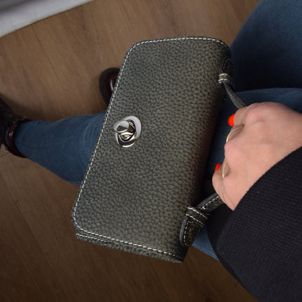 Handtasje | 13cm*18.5cm | Crossbody tas dames | Echte leer | Nappa bruin | Met sluiting